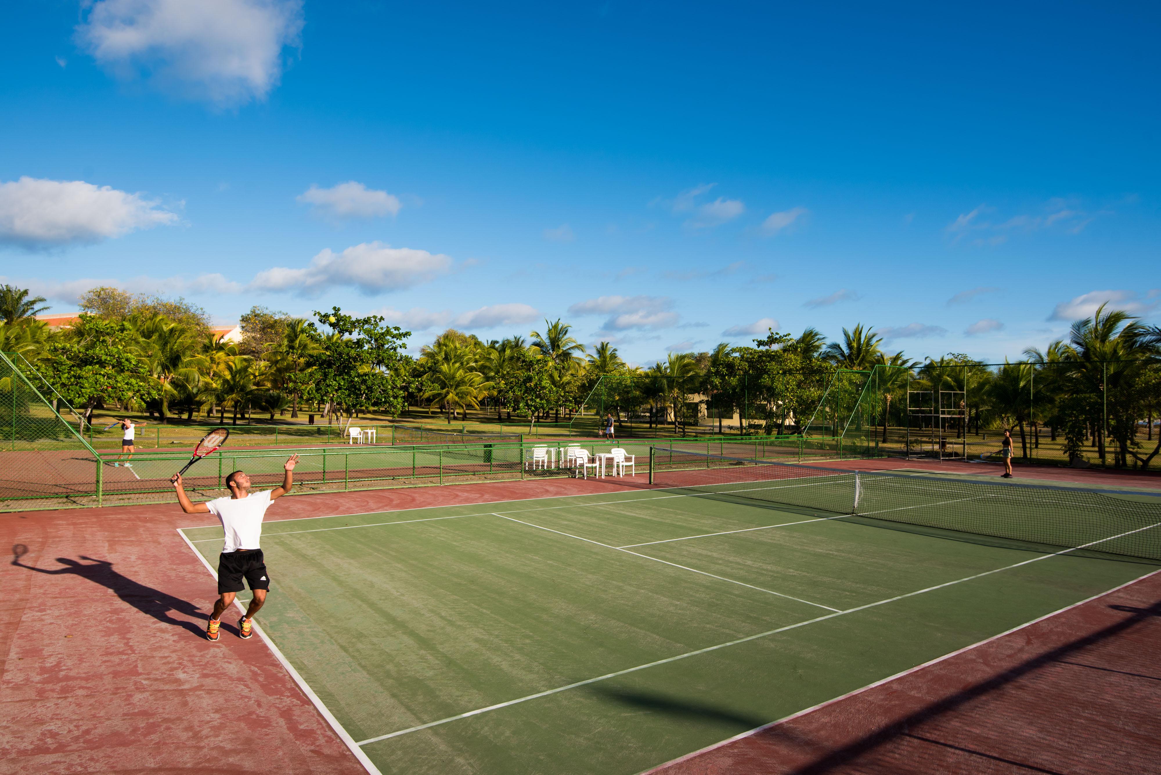 Vila Gale Cabo Cabo de Santo Agostinho Eksteriør billede Tennis courts at the Boca Raton Resort